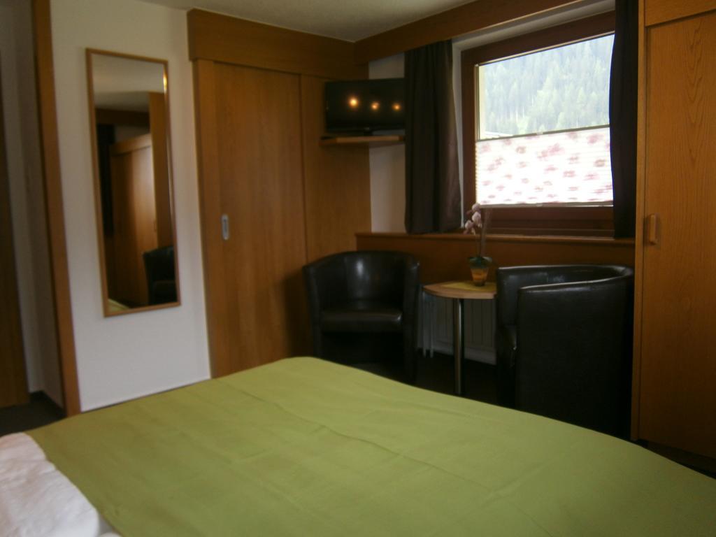 Haus Wiesenheim Fw Oetztal Längenfeld Exteriör bild